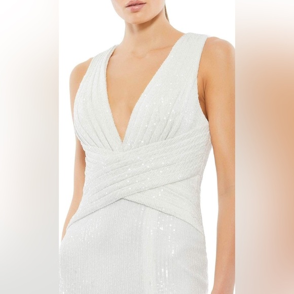 MAC DUGGAL • WHITE LONG SLEEVELESS SEQUINS GOWN 26598• NWT - Picture 3 of 9